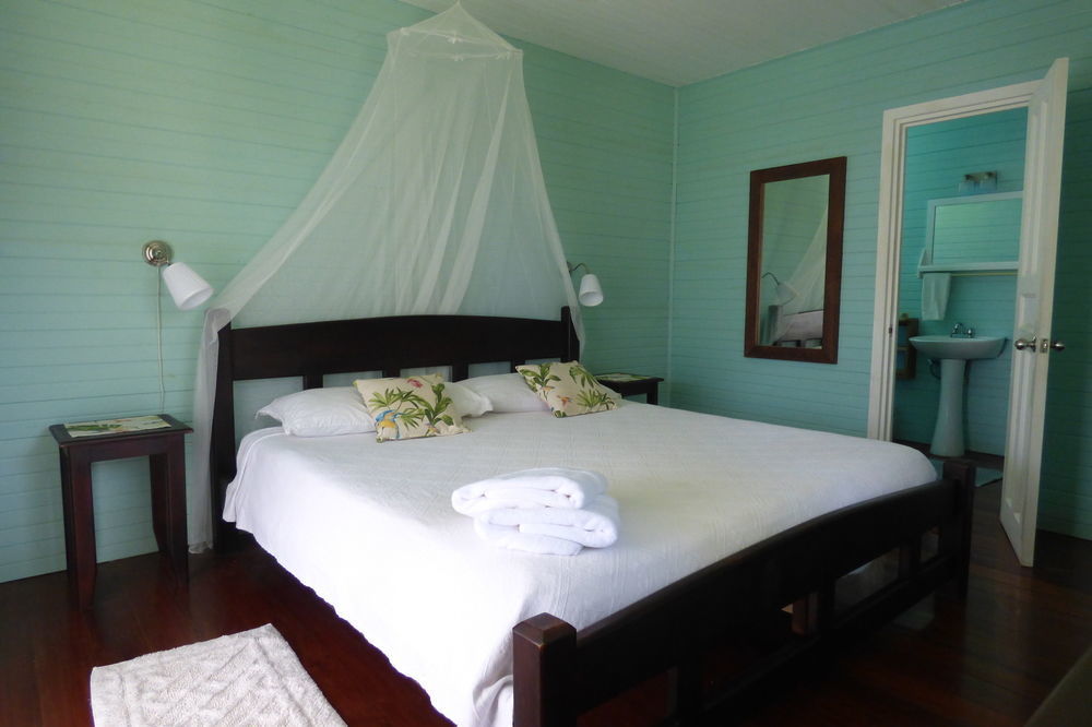 Sand Dollar Beach Bed & Breakfast 보카스 타운 외부 사진